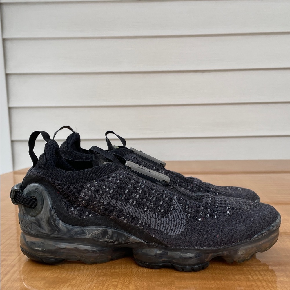 Nike Air VaporMax Flyknit 3 Slip-On Womens Sneakers - Black
